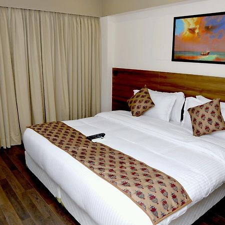 Hotel Mumbai House Andheri East, Mumbai Exterior foto