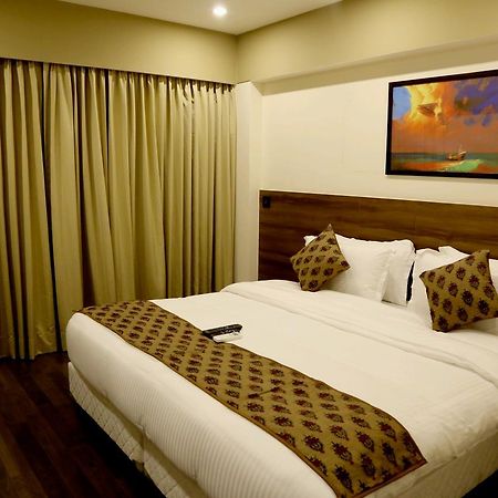 Hotel Mumbai House Andheri East, Mumbai Exterior foto
