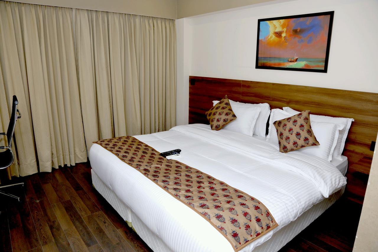 Hotel Mumbai House Andheri East, Mumbai Exterior foto