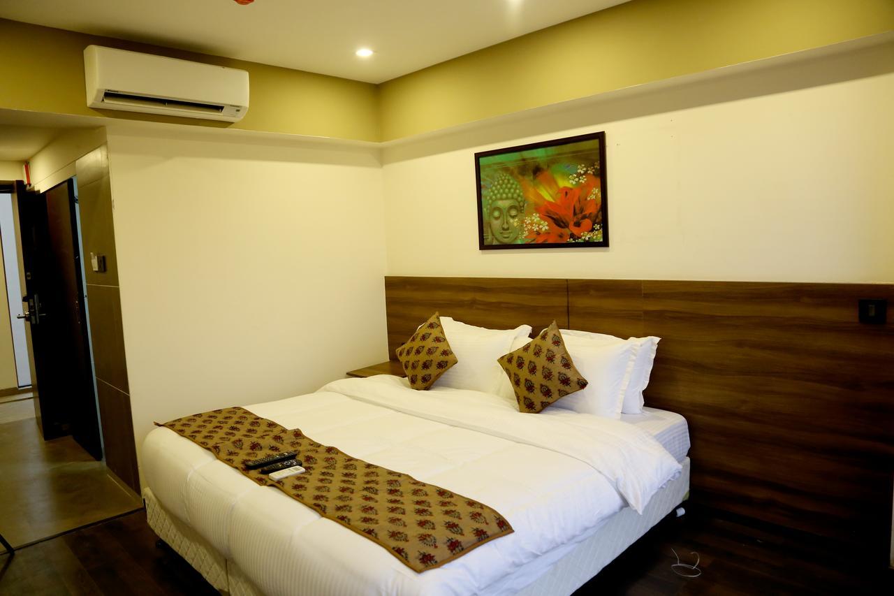 Hotel Mumbai House Andheri East, Mumbai Exterior foto